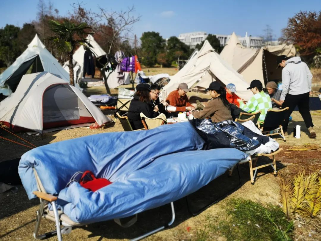 疫情下旅游漸現"露營熱" 短板與商機并存